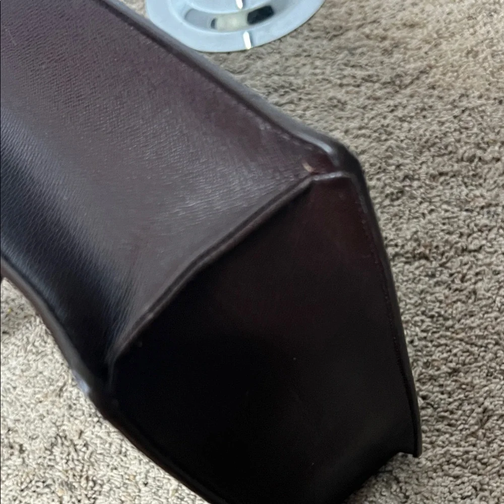 2062 LV Sac Plat Handbag